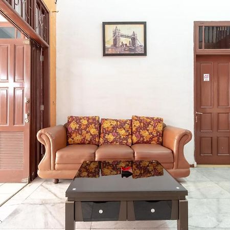 Oyo 2777 Sleepover Sei Serayu Medan Buitenkant foto