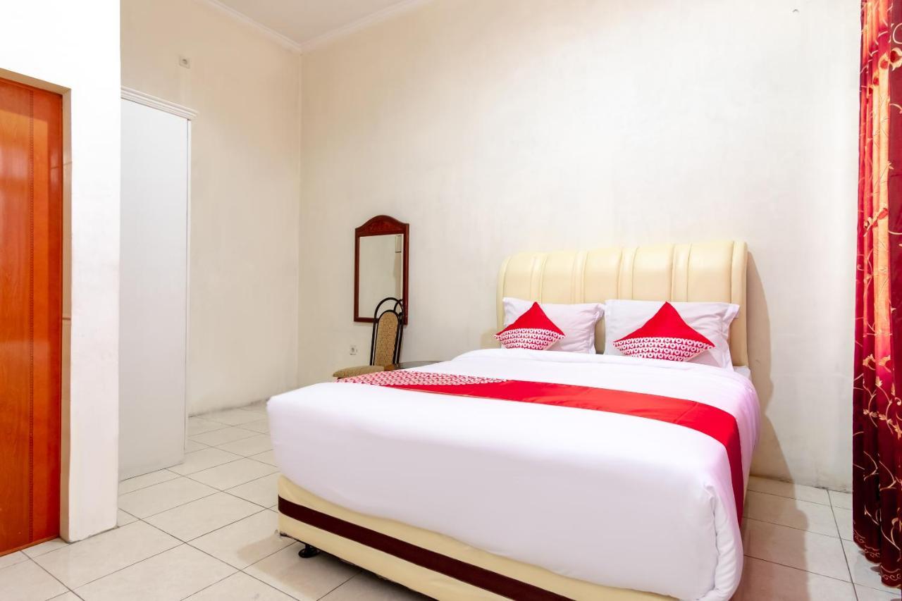 Oyo 2777 Sleepover Sei Serayu Medan Buitenkant foto