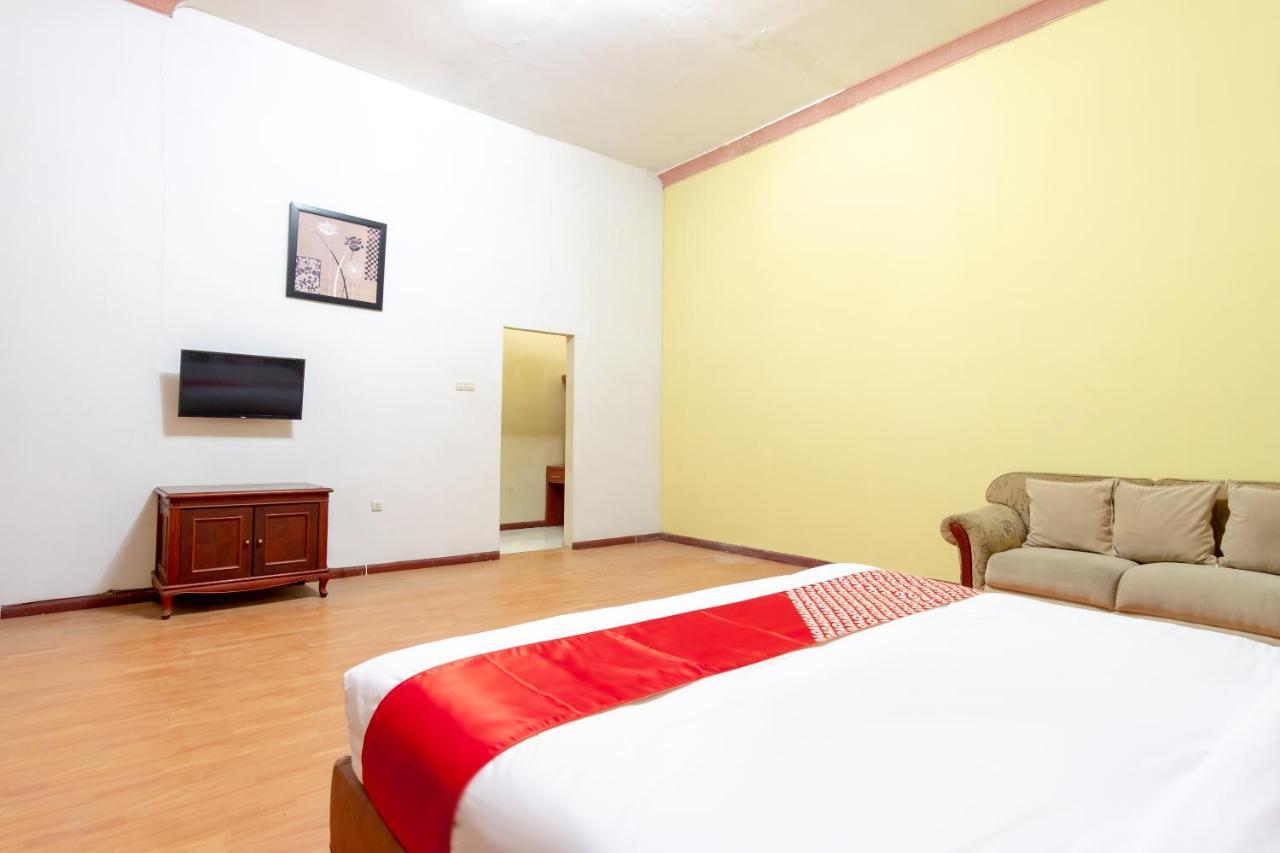 Oyo 2777 Sleepover Sei Serayu Medan Buitenkant foto