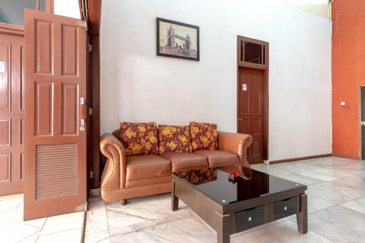 Oyo 2777 Sleepover Sei Serayu Medan Buitenkant foto