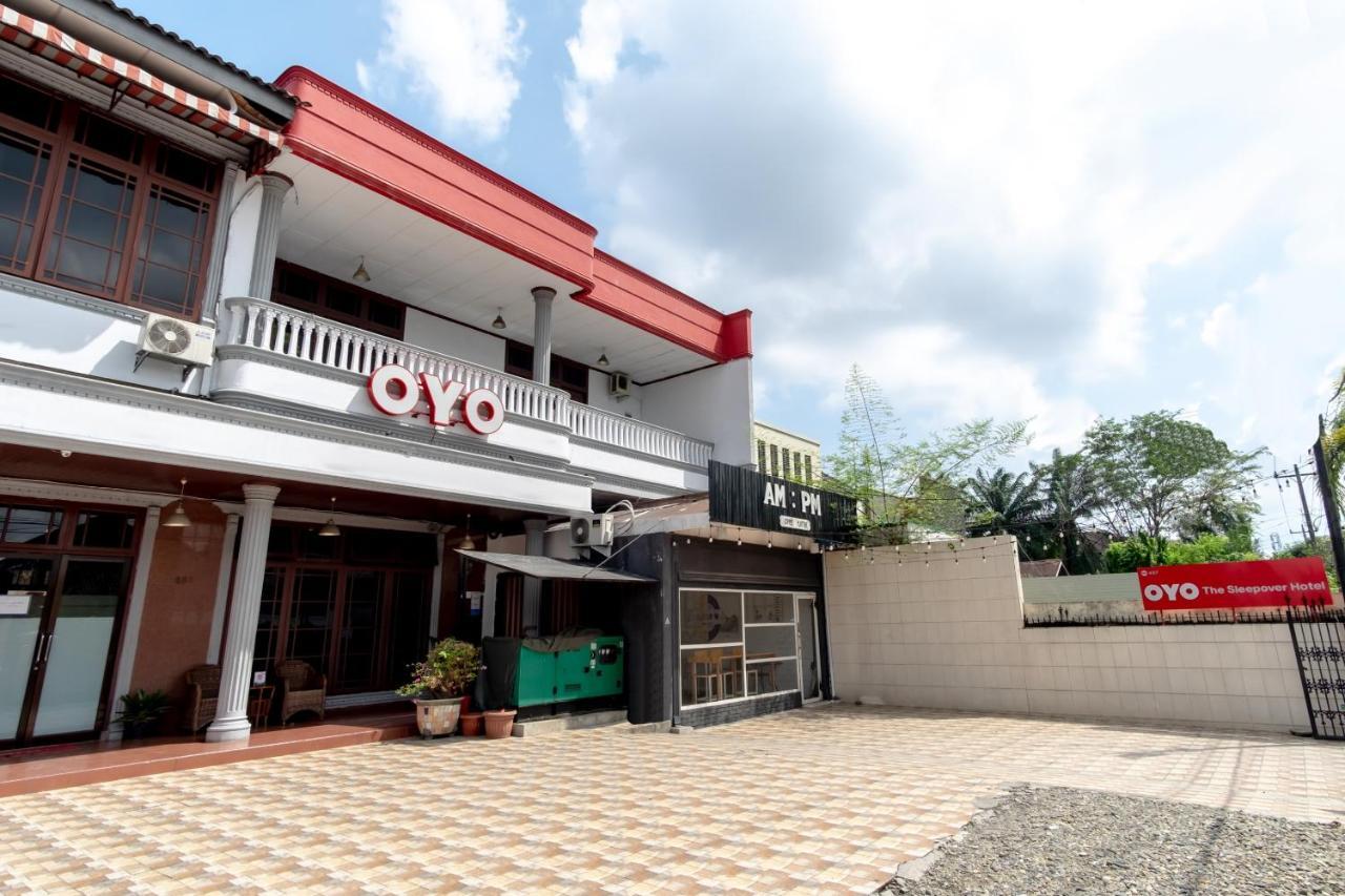 Oyo 2777 Sleepover Sei Serayu Medan Buitenkant foto
